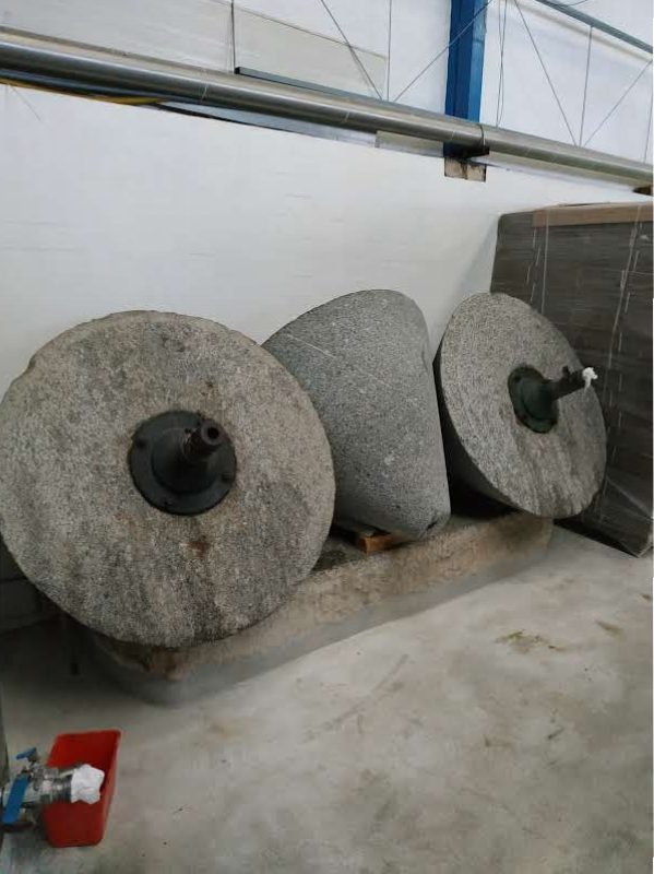 anciennes presses en pierre